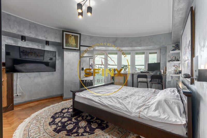 Piata Universitatii, Bloc Dunarea, apartament 4 camere.