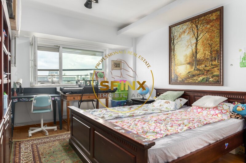 Piata Universitatii, Bloc Dunarea, apartament 4 camere.