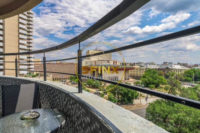 Piata Universitatii, Bloc Dunarea, apartament 4 camere.